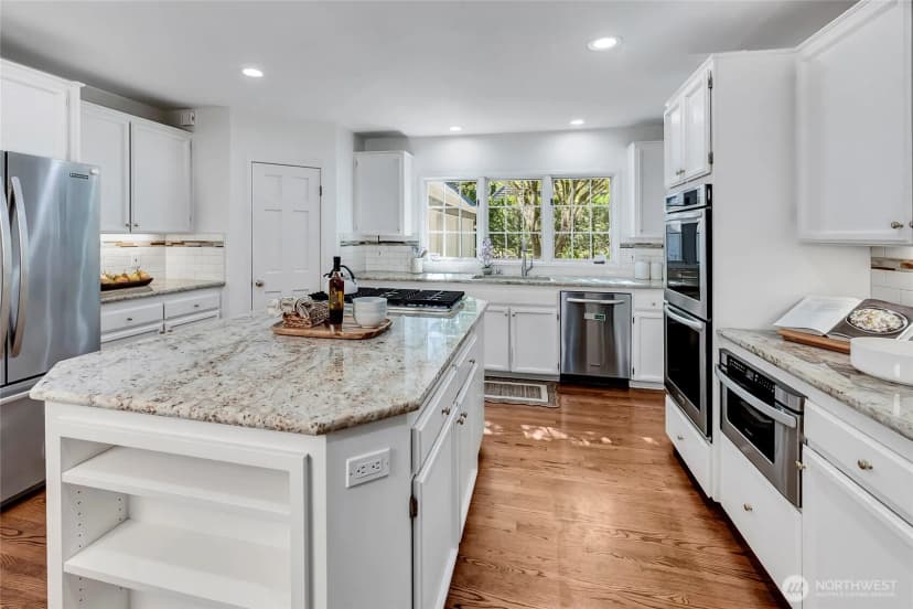 Property photo for 8140 Evergreen Lane, Mercer Island photo 12