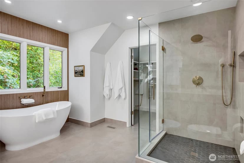 Property photo for 8140 Evergreen Lane, Mercer Island photo 29