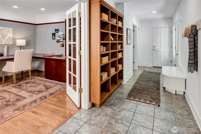 Property photo for 8140 Evergreen Lane, Mercer Island photo 21