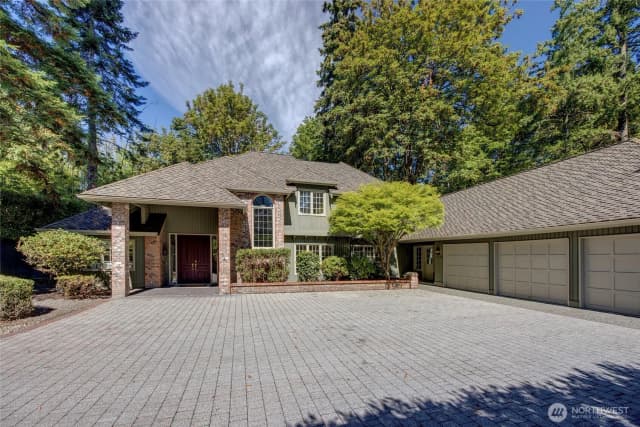 Property photo for 8140 Evergreen Lane, Mercer Island photo 2
