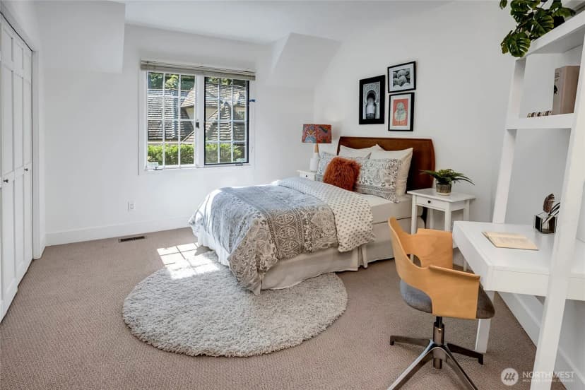 Property photo for 8140 Evergreen Lane, Mercer Island photo 32
