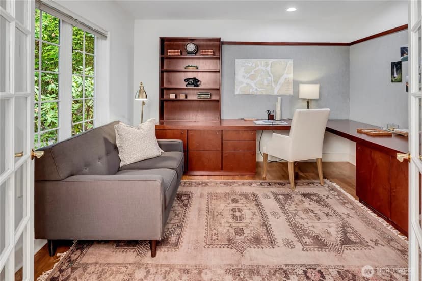 Property photo for 8140 Evergreen Lane, Mercer Island photo 22