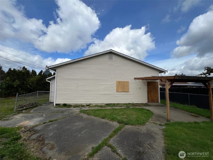 Property photo for 1006 17th Street Se, Auburn photo 16
