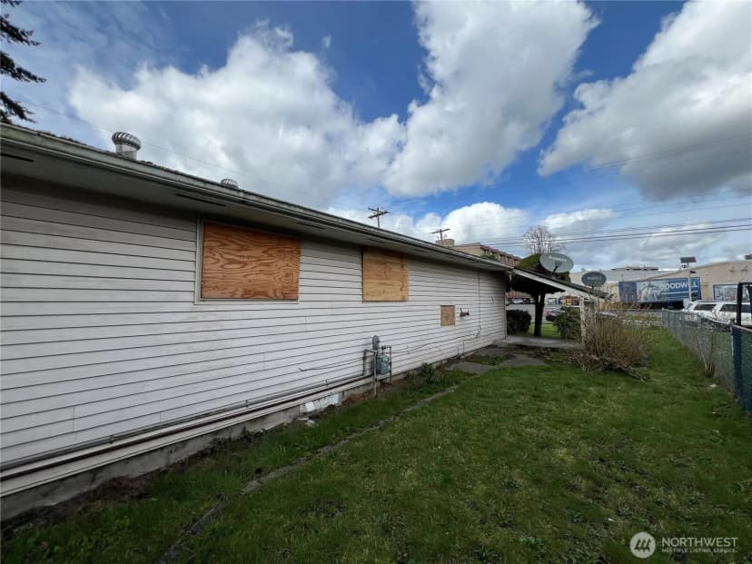 Property photo for 1006 17th Street Se, Auburn photo 14