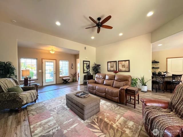 Property photo for 108 N Western Avenue, Wenatchee photo 3