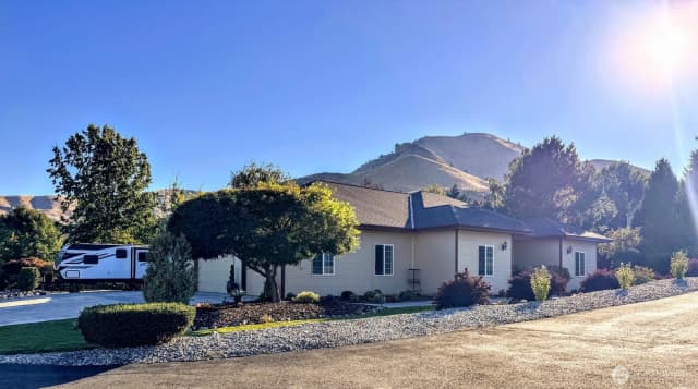 Property photo for 108 N Western Avenue, Wenatchee