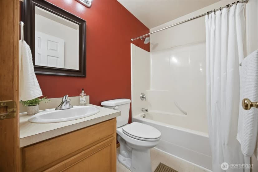 Property photo for 13 Rocky Ridge Drive, Bellingham photo 24