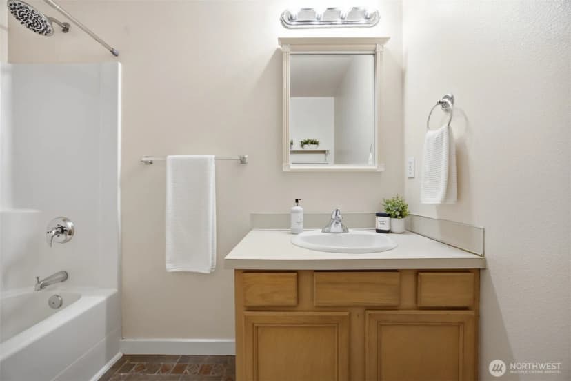 Property photo for 13 Rocky Ridge Drive, Bellingham photo 19