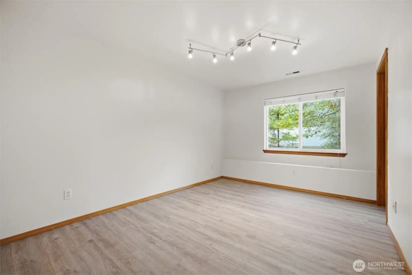 Property photo for 13 Rocky Ridge Drive, Bellingham photo 27