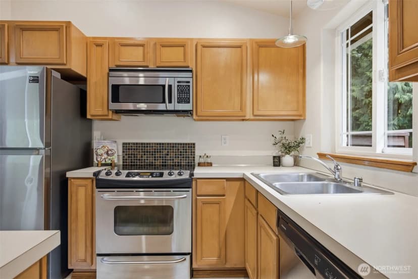 Property photo for 13 Rocky Ridge Drive, Bellingham photo 13