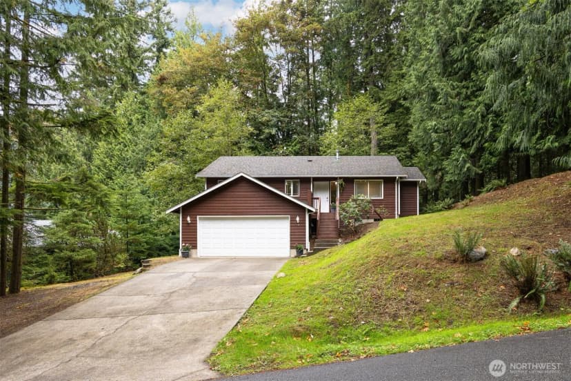 Property photo for 13 Rocky Ridge Drive, Bellingham photo 3