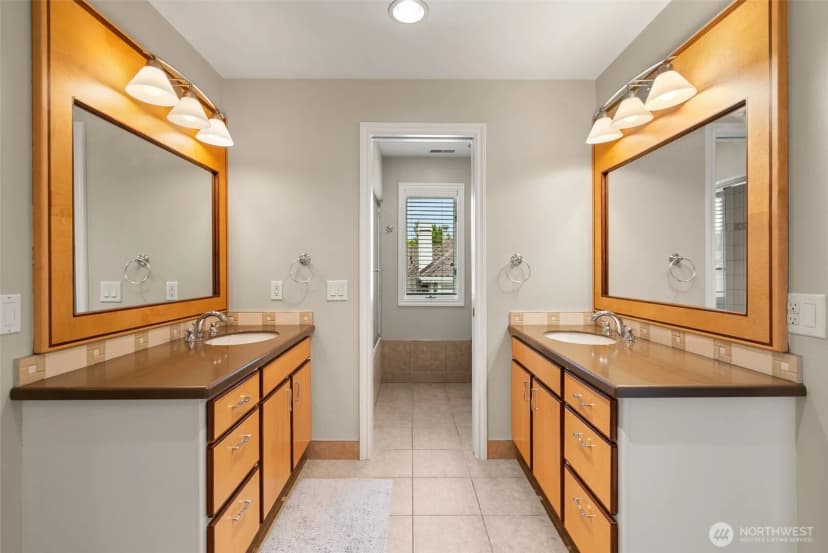 Property photo for 19305 4th Street Sw, Normandy Park photo 25