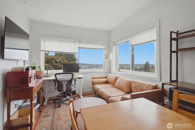 Property photo for 4259 Greenwood Avenue N, Seattle photo 21