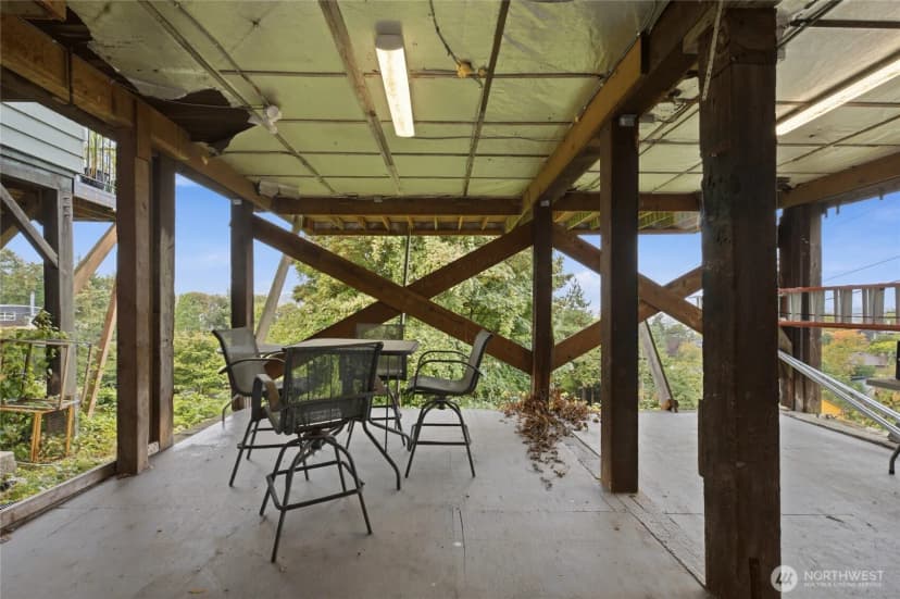 Property photo for 4259 Greenwood Avenue N, Seattle photo 28