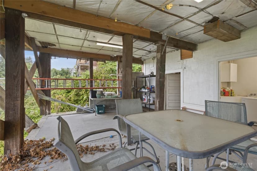 Property photo for 4259 Greenwood Avenue N, Seattle photo 29