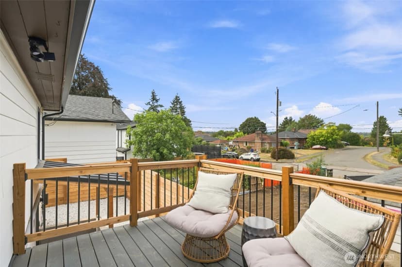 Property photo for 4807 15th Avenue S, Seattle photo 22