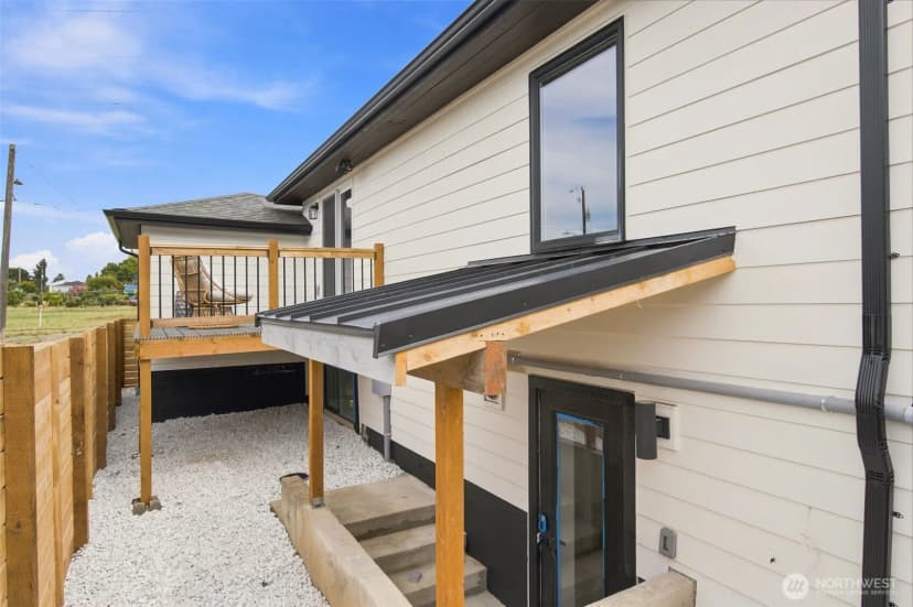 Property photo for 4807 15th Avenue S, Seattle photo 37