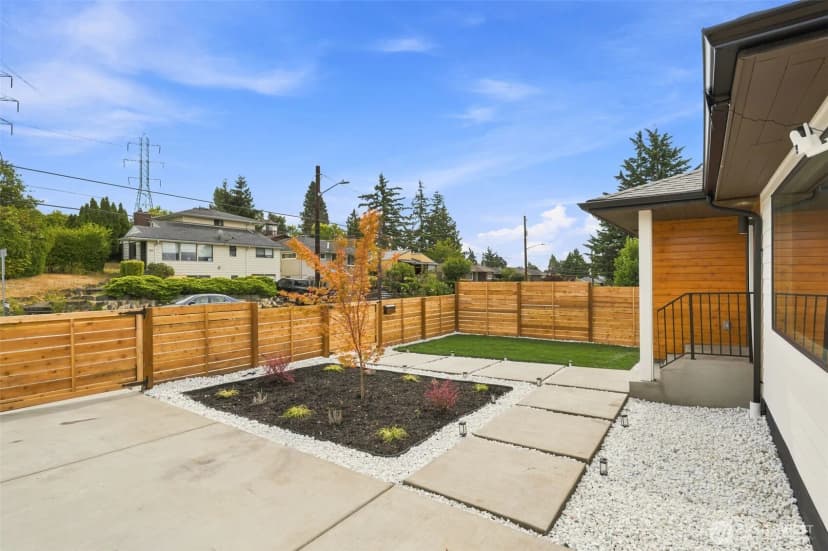Property photo for 4807 15th Avenue S, Seattle photo 5
