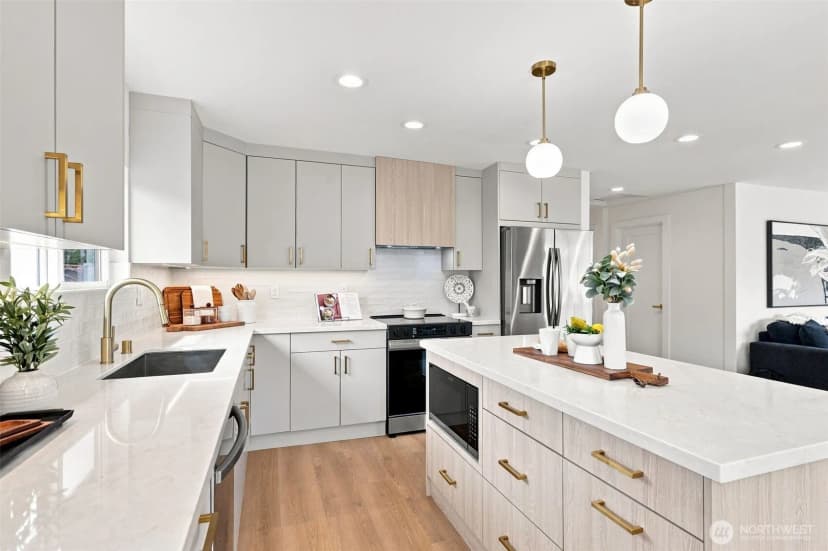 Property photo for 4807 15th Avenue S, Seattle photo 13