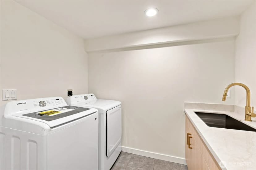 Property photo for 4807 15th Avenue S, Seattle photo 32