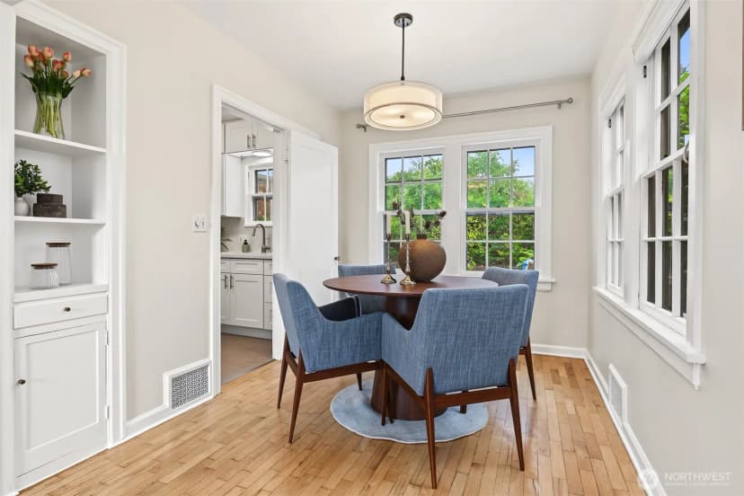 Property photo for 5510 43rd Avenue Ne, Seattle photo 12