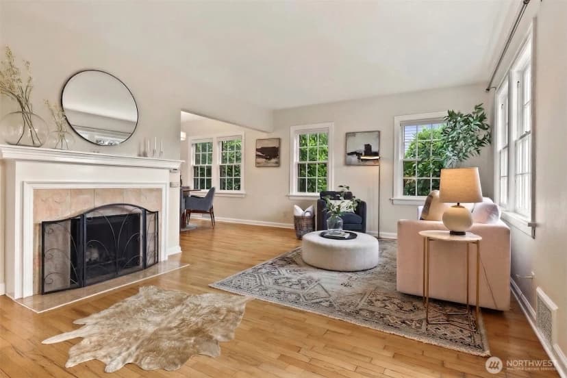 Property photo for 5510 43rd Avenue Ne, Seattle photo 5