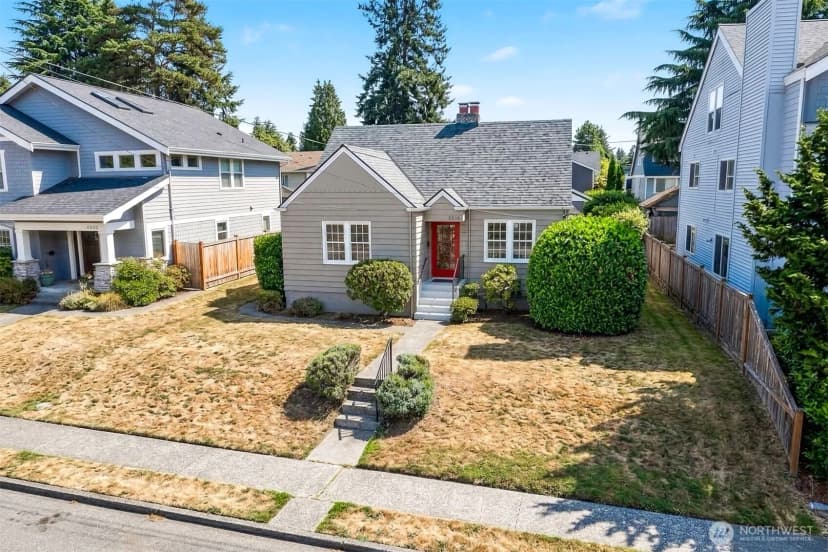 Property photo for 5510 43rd Avenue Ne, Seattle photo 2