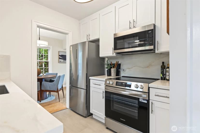 Property photo for 5510 43rd Avenue Ne, Seattle photo 17
