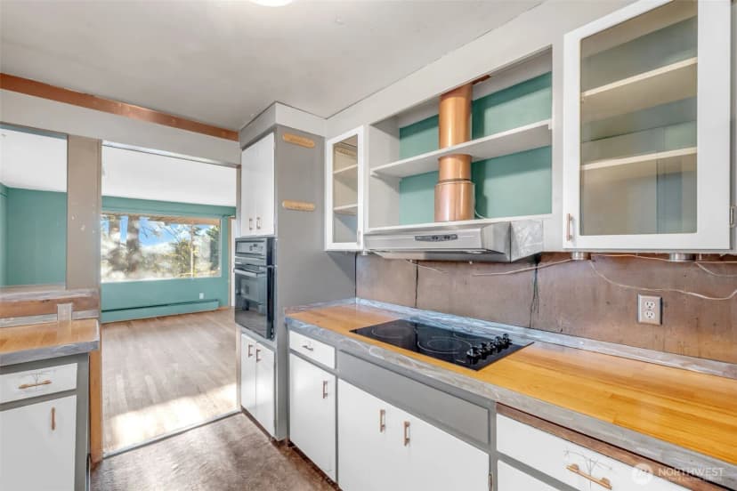 Property photo for 8814 14th Avenue Sw, Seattle photo 8