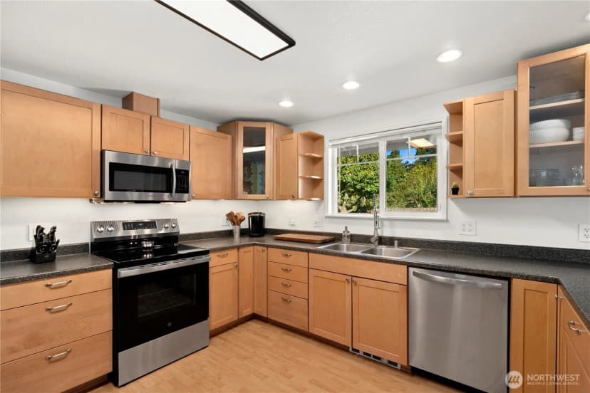 Property photo for 2903 Forest View Court S, Puyallup photo 11
