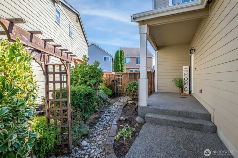 Property photo for 18421 115th Avenue E, Puyallup photo 2