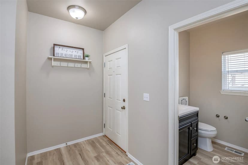 Property photo for 18421 115th Avenue E, Puyallup photo 3