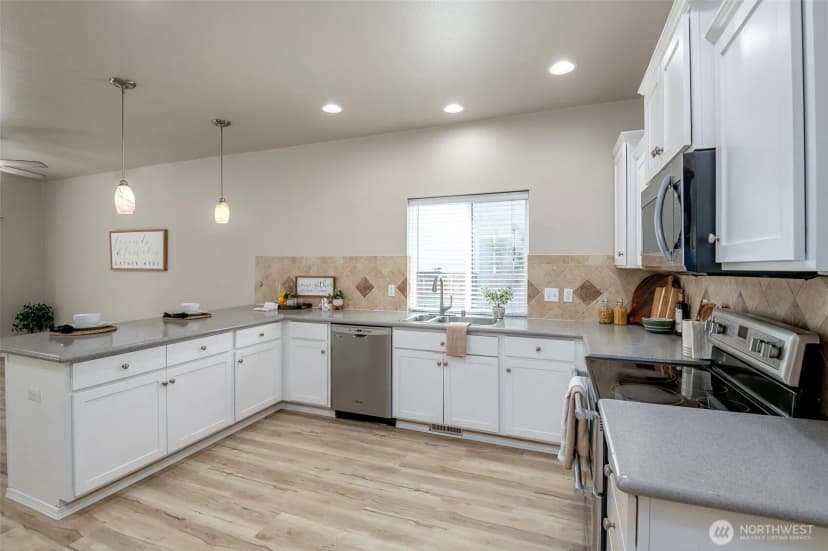 Property photo for 18421 115th Avenue E, Puyallup photo 6