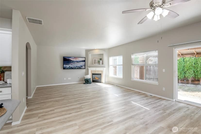 Property photo for 18421 115th Avenue E, Puyallup photo 12