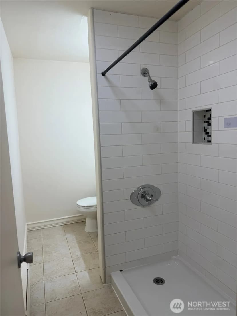 Property photo for 3910 Ne 51st Street, Seattle photo 9