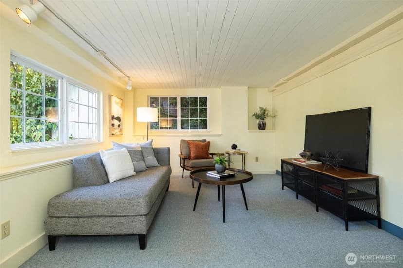 Property photo for 2822 10th Avenue E, Seattle photo 31