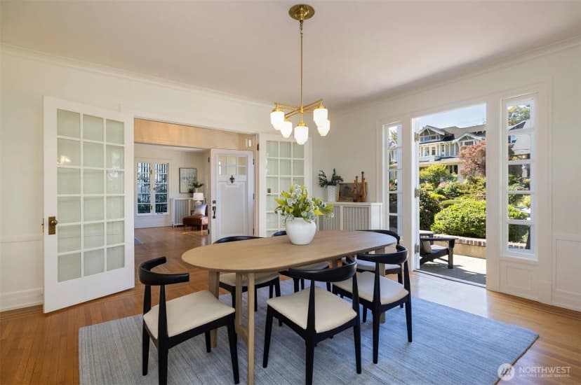 Property photo for 2822 10th Avenue E, Seattle photo 11