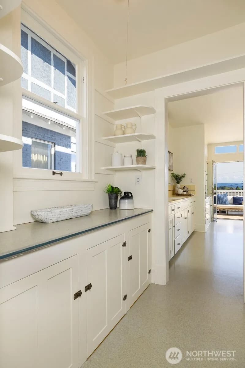 Property photo for 2822 10th Avenue E, Seattle photo 13
