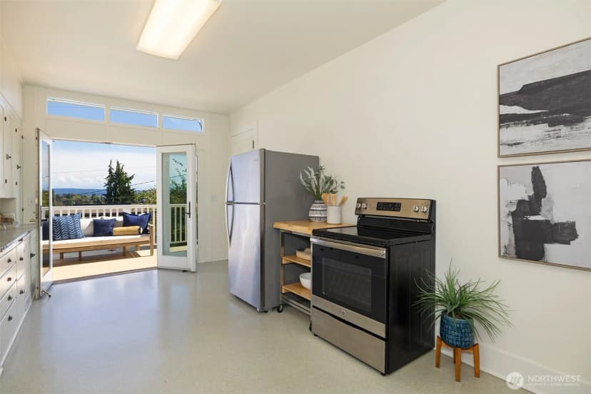 Property photo for 2822 10th Avenue E, Seattle photo 16