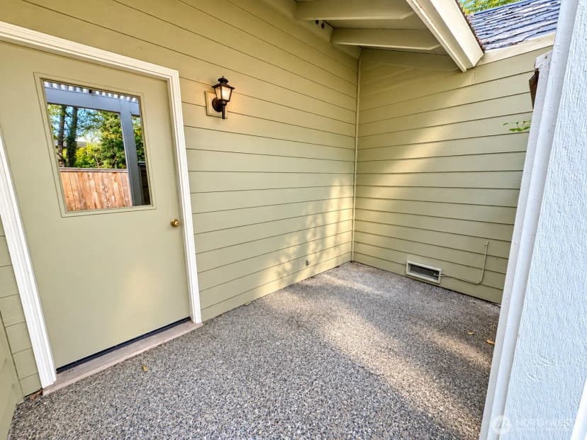 Property photo for 911 Nw Leisure Lane, Bremerton photo 9