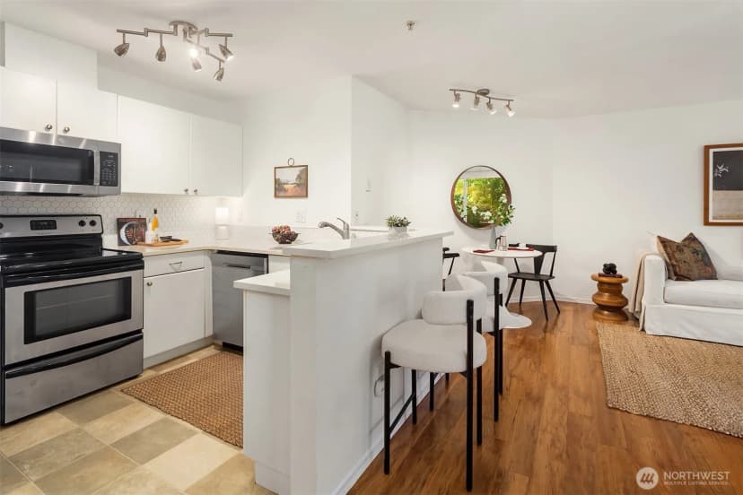 Property photo for 323 Queen Anne Avenue N #217, Seattle photo 7