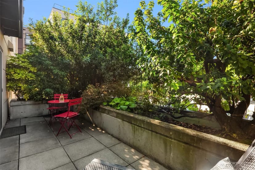 Property photo for 323 Queen Anne Avenue N #217, Seattle photo 17