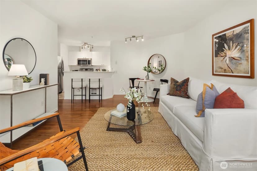 Property photo for 323 Queen Anne Avenue N #217, Seattle photo 3