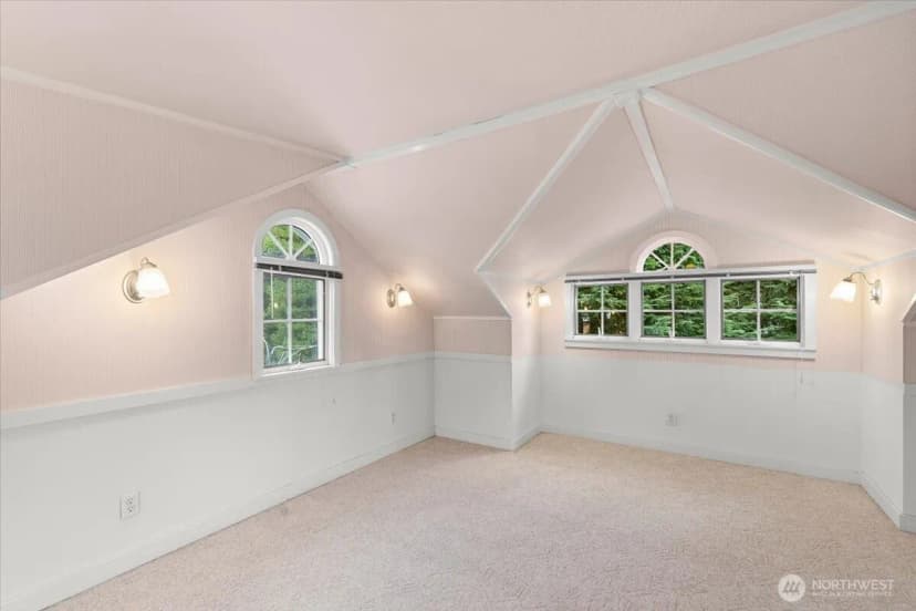 Property photo for 10231 41st Avenue Sw, Seattle photo 24