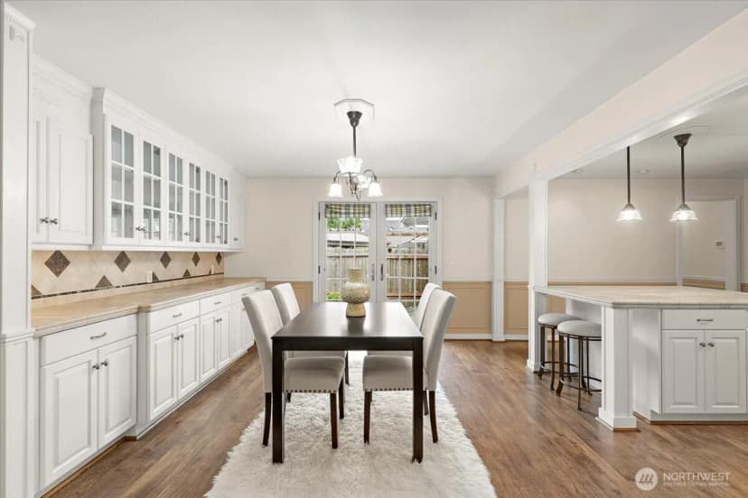 Property photo for 10231 41st Avenue Sw, Seattle photo 11