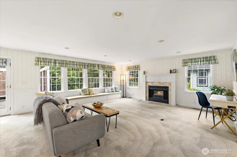 Property photo for 10231 41st Avenue Sw, Seattle photo 14