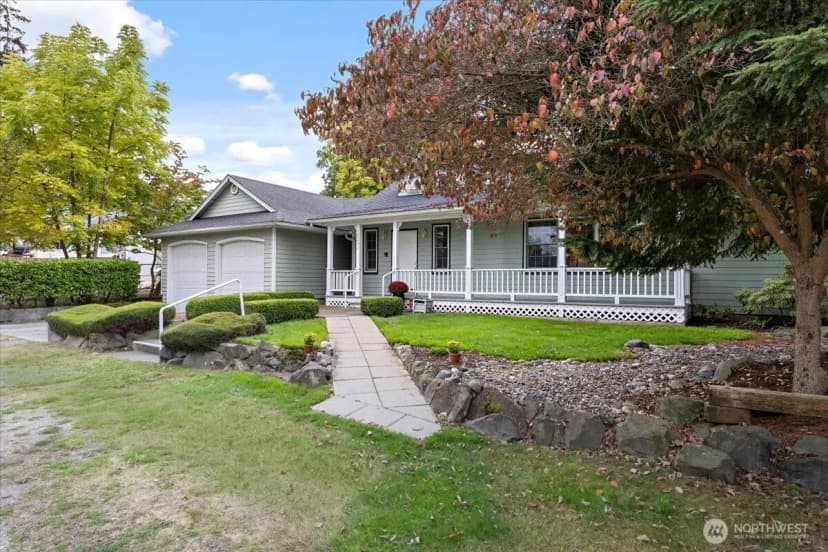 Property photo for 10231 41st Avenue Sw, Seattle photo 2