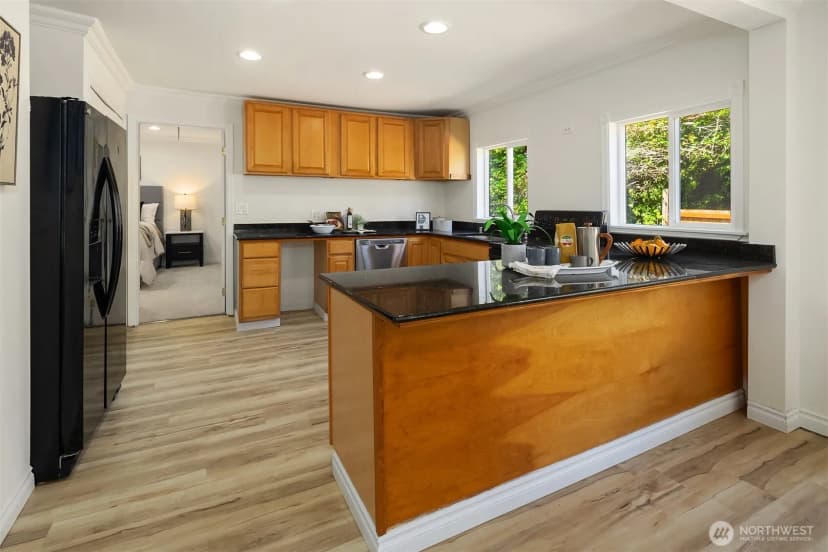 Property photo for 10218 Aqua Way S, Seattle photo 10