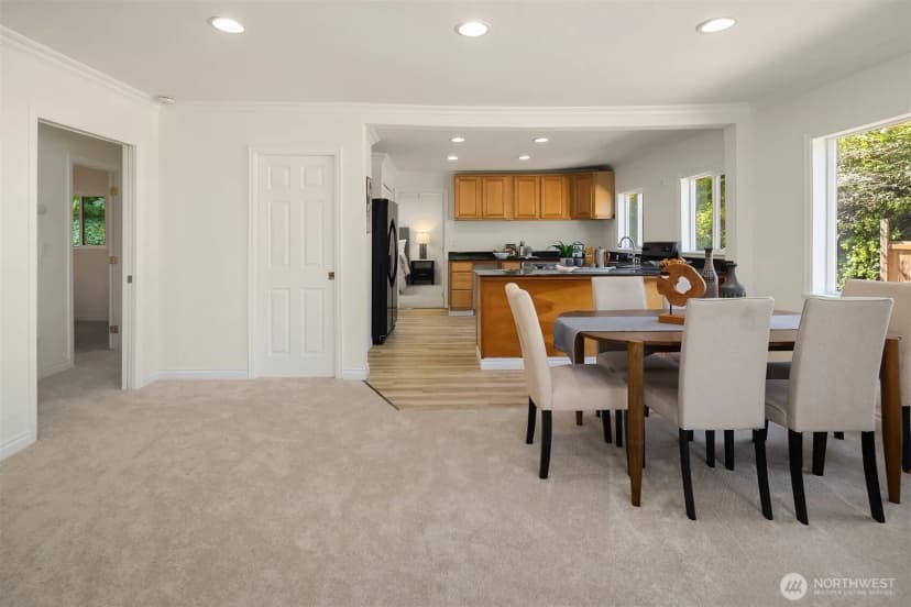 Property photo for 10218 Aqua Way S, Seattle photo 8