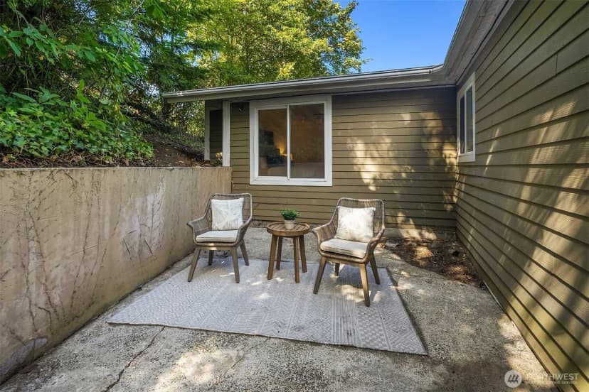 Property photo for 10218 Aqua Way S, Seattle photo 27